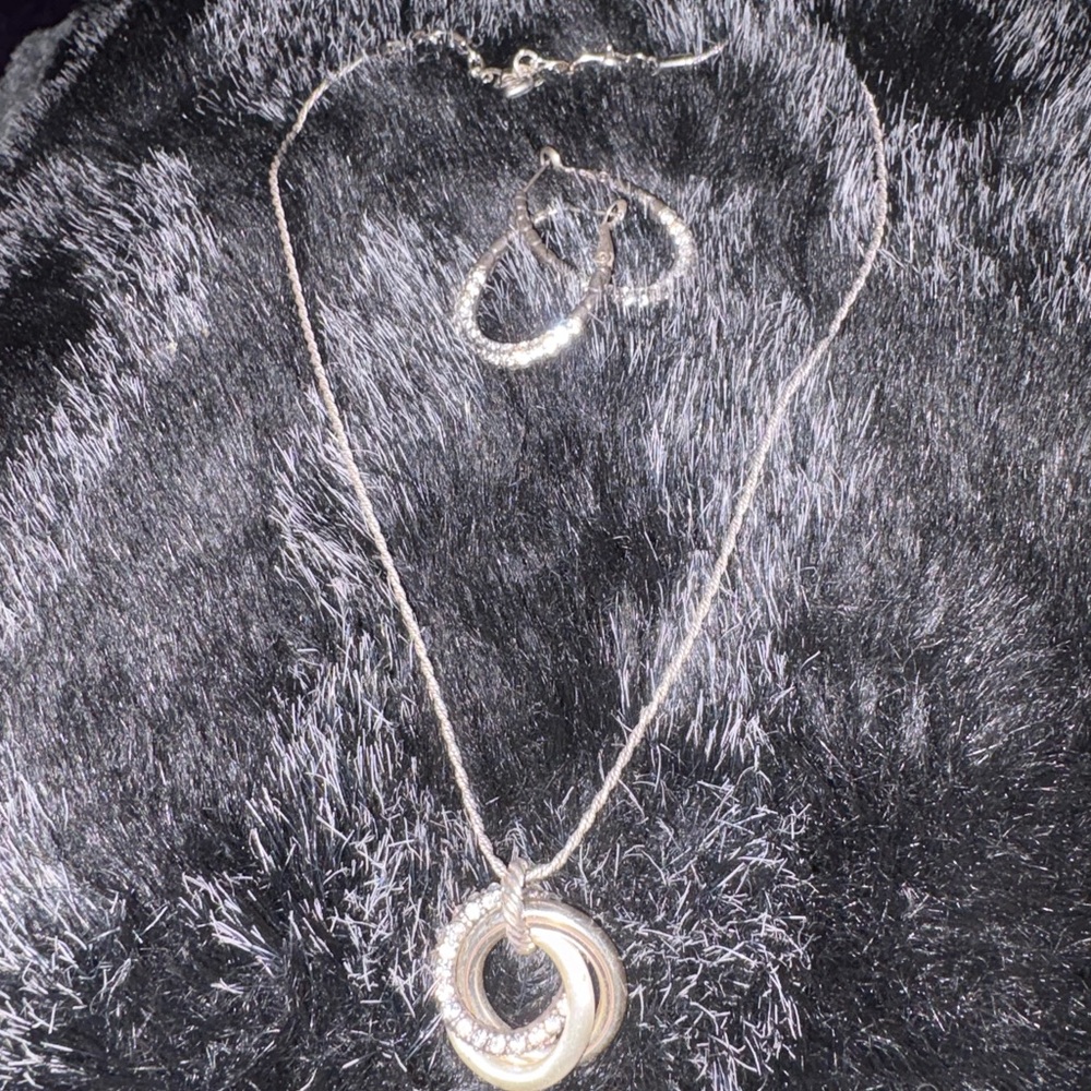 Chic Silver circle Charm Necklace